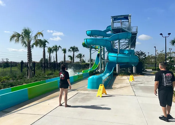 Amazing Resort Style Home Walkable To Waterpark