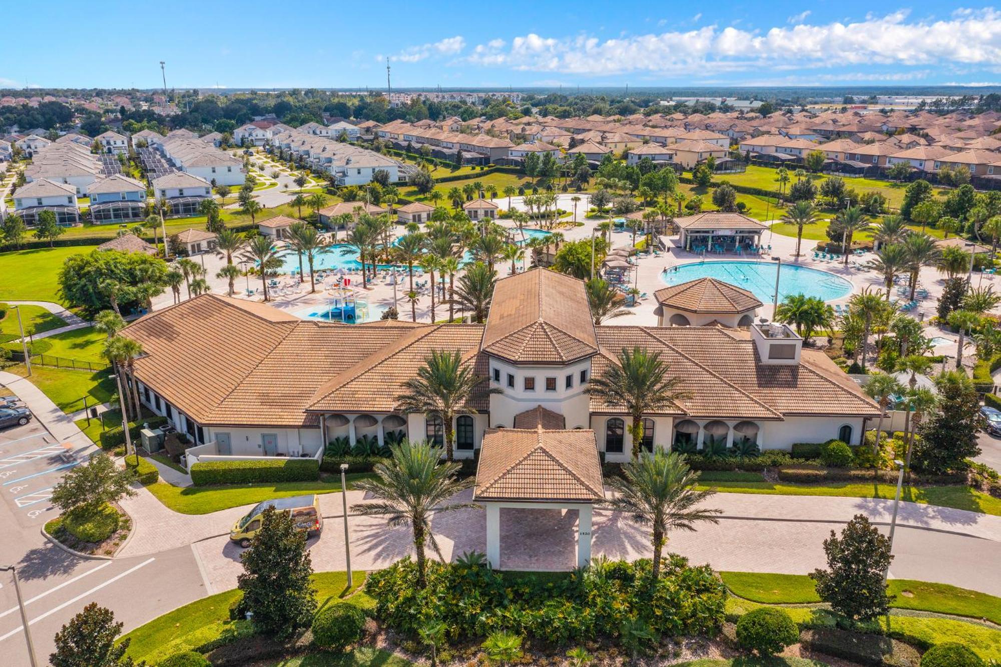Amazing Style Walkable To Waterpark